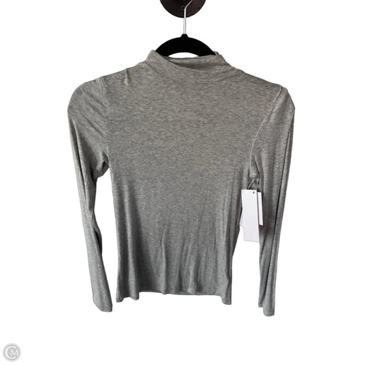 Top Long Sleeve By Treasure And Bond In Grey, Size: Xs
