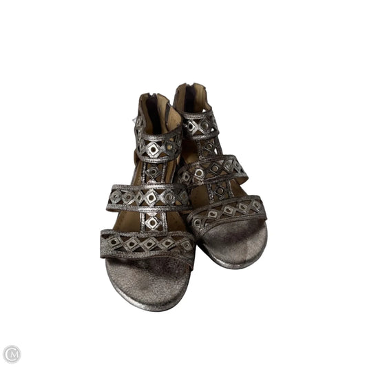 Sandals Flats By Vaneli In Silver, Size: 5.5