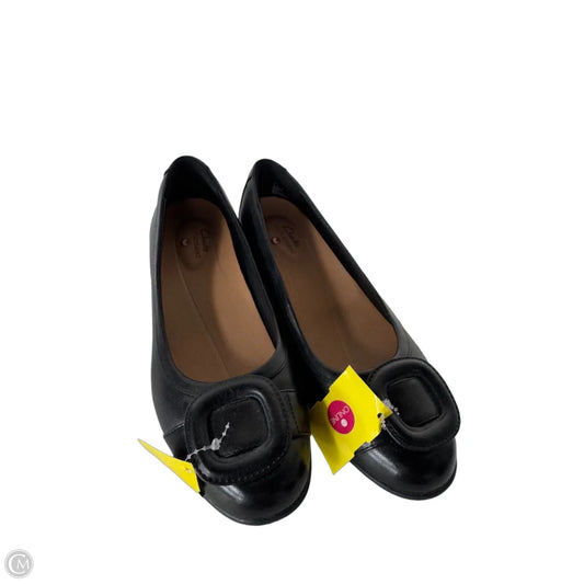 Shoes Flats By Clarks In Black, Size: 7