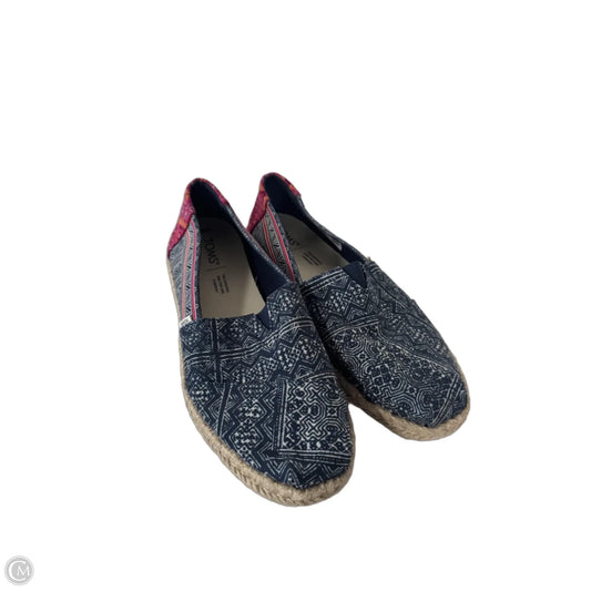 Shoes Flats By Toms In Blue & Pink, Size: 8.5