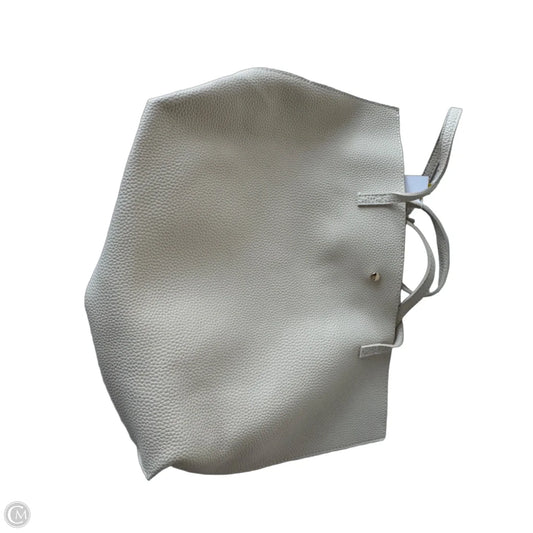 Tote By Clothes Mentor, Size: Medium