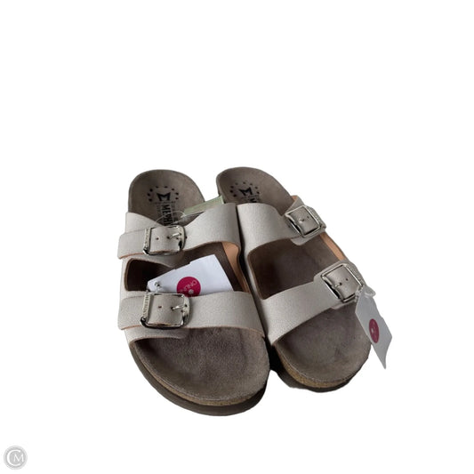 Sandals Flats By Mephisto In White, Size: 8.5