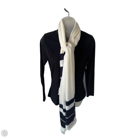 Scarf Winter By Clothes Mentor In Black & Cream