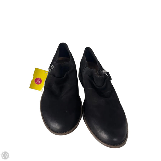 Shoes Flats By Clarks In Black, Size: 10