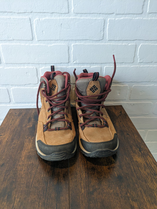 Boots Hiking By Columbia  Size: 7