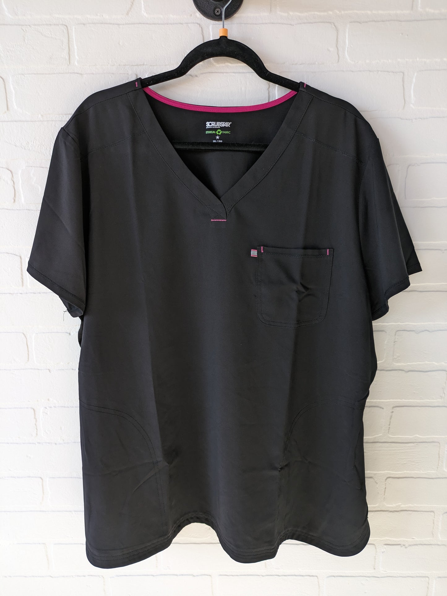 Top Short Sleeve By Scrubs  Size: 2x
