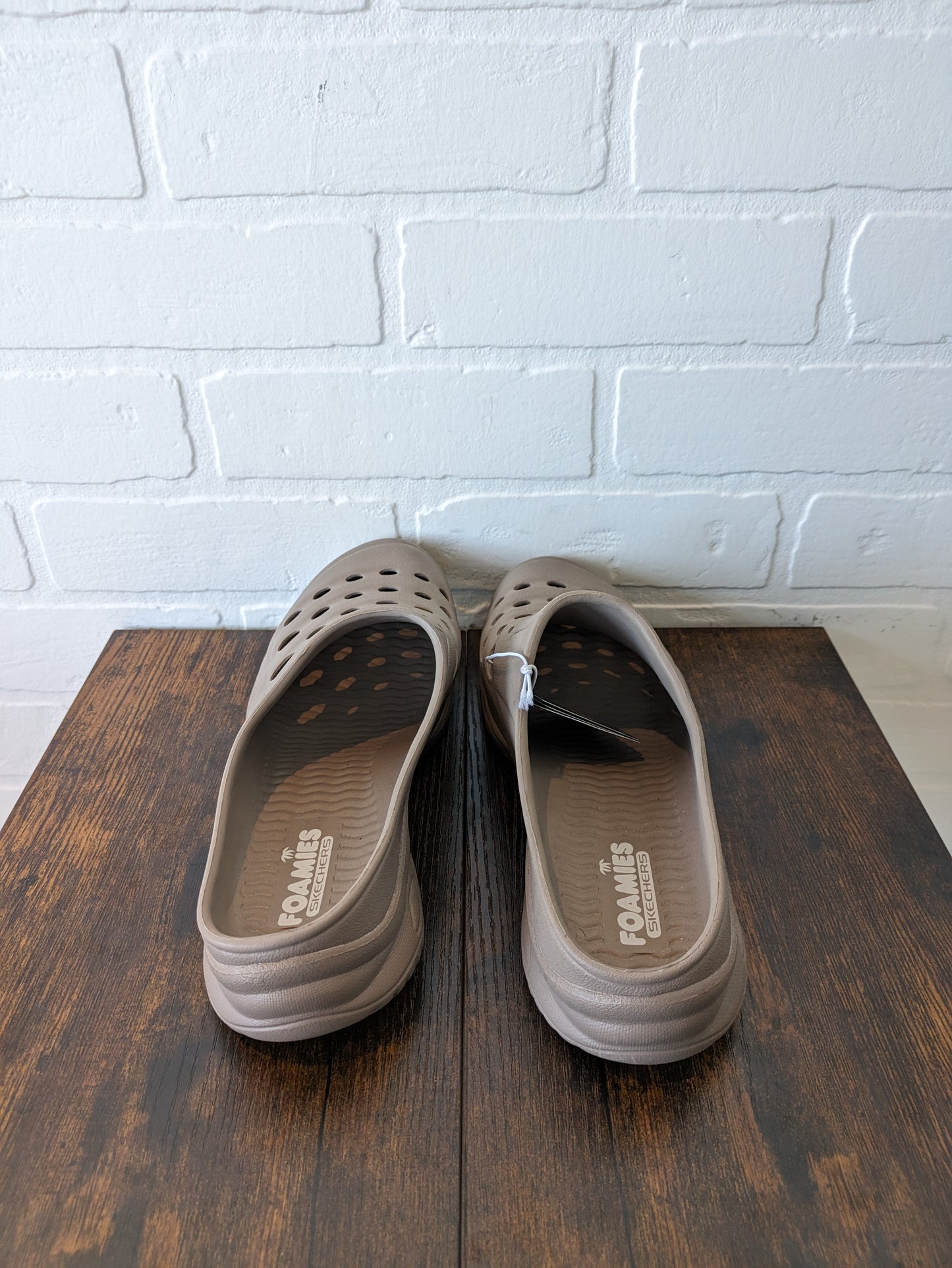 Shoes Flats Mule & Slide By Skechers  Size: 9