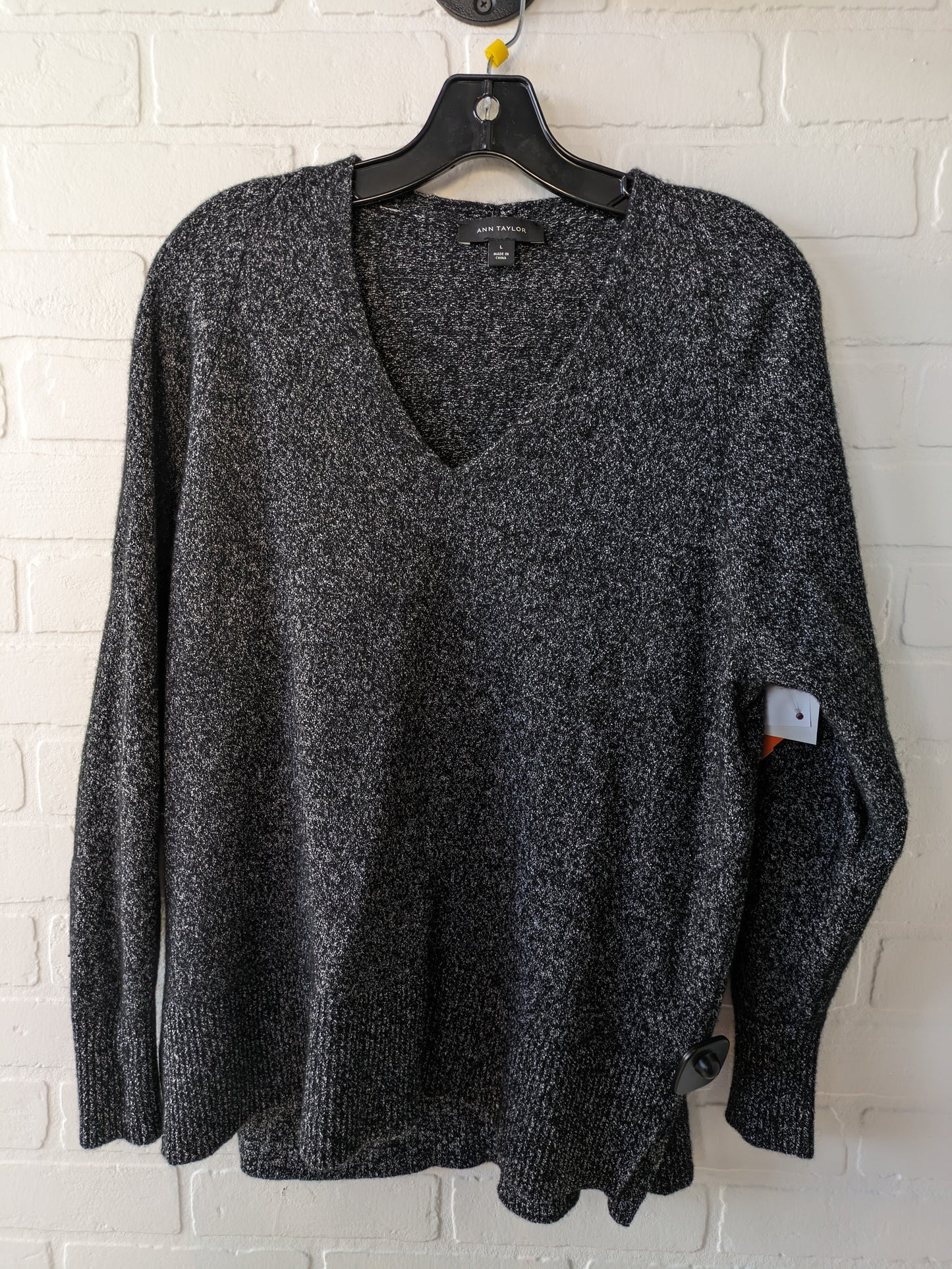 Sweater By Ann Taylor  Size: L