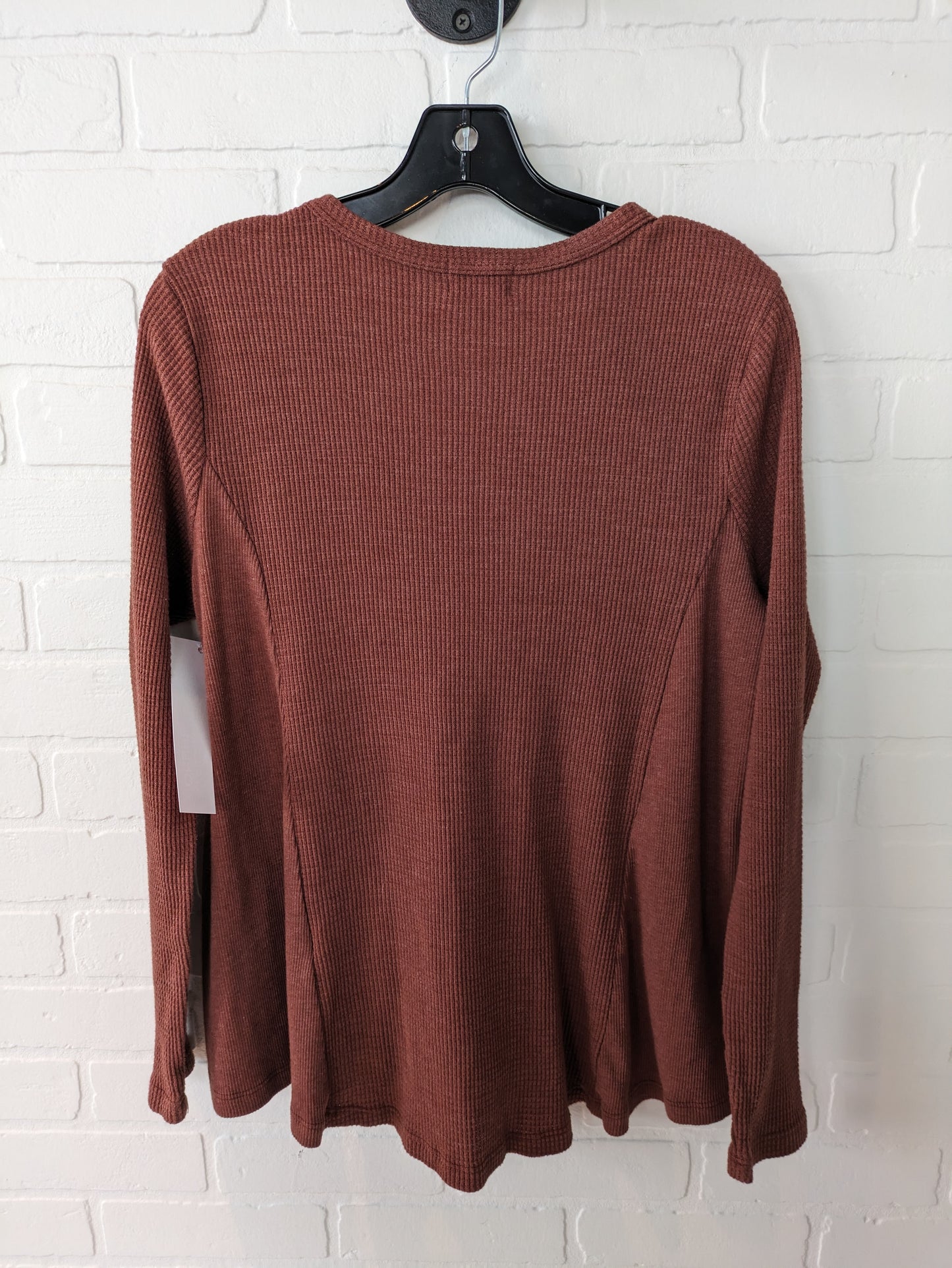 Top Long Sleeve Basic By Clothes Mentor  Size: M