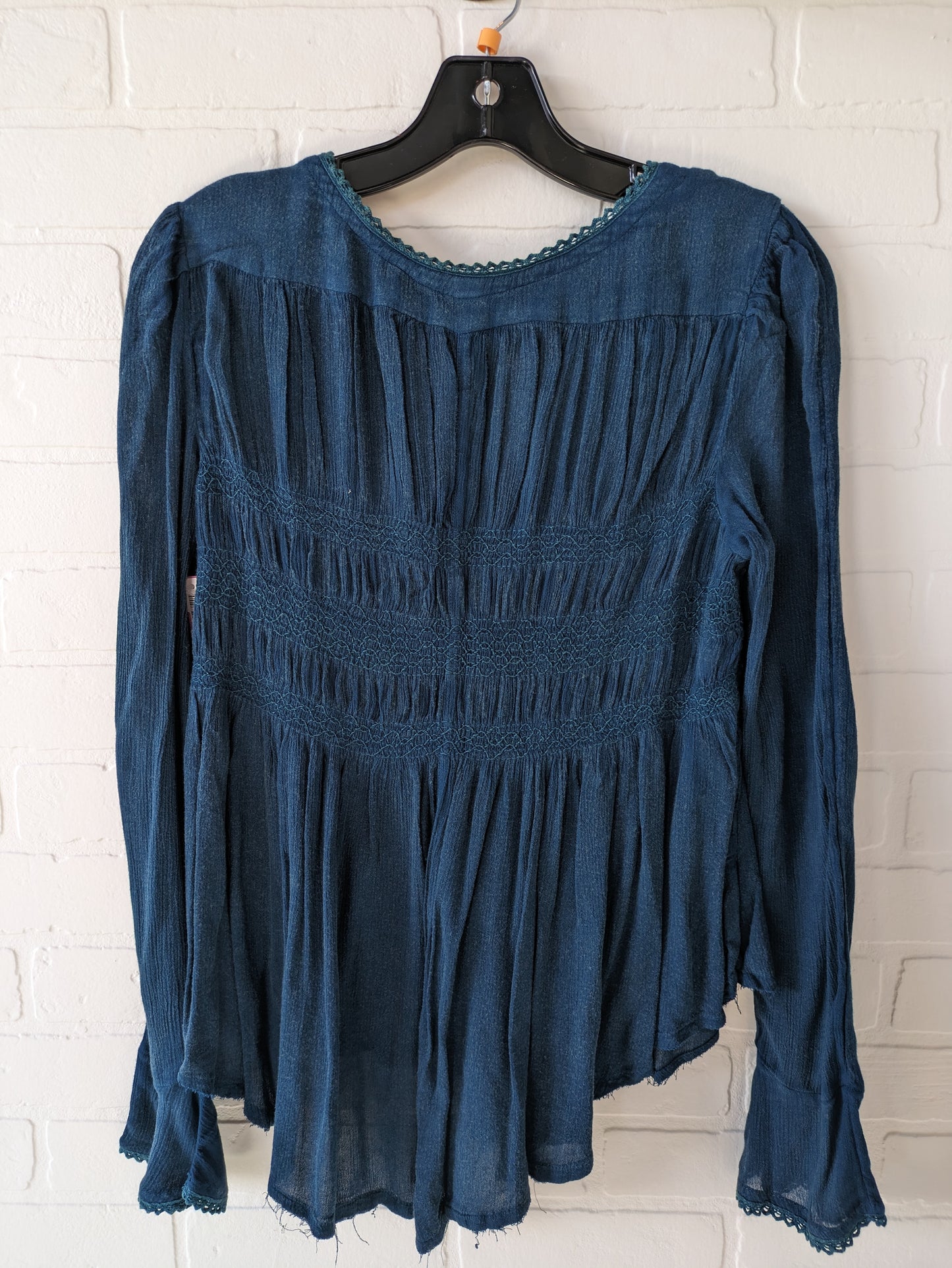 Top Long Sleeve By Free People  Size: Xs