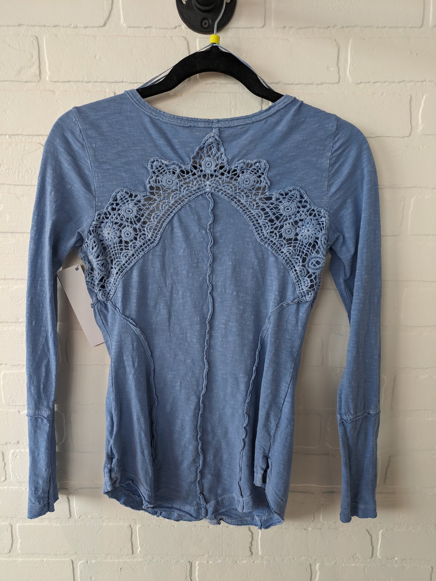 Top Long Sleeve By Free People  Size: Xs