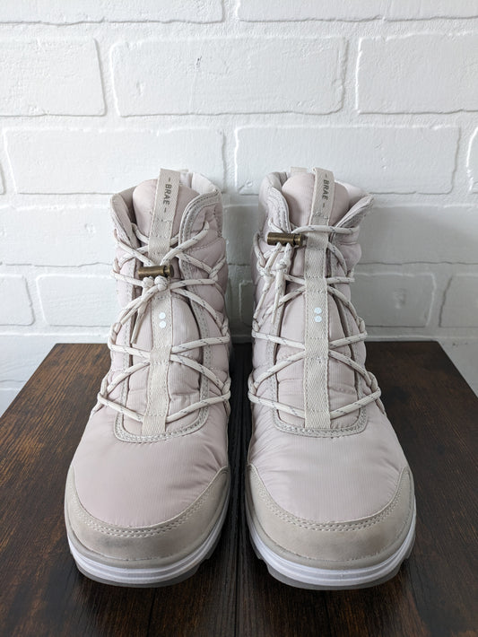Boots Snow By Ryka  Size: 10