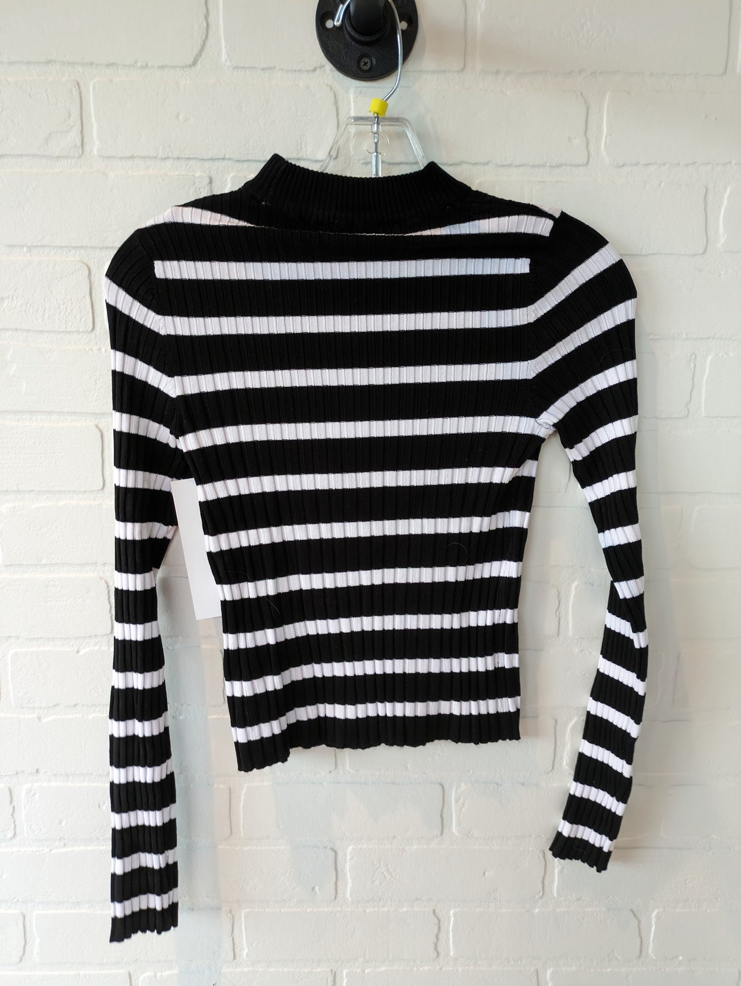 Top Long Sleeve By Clothes Mentor  Size: M