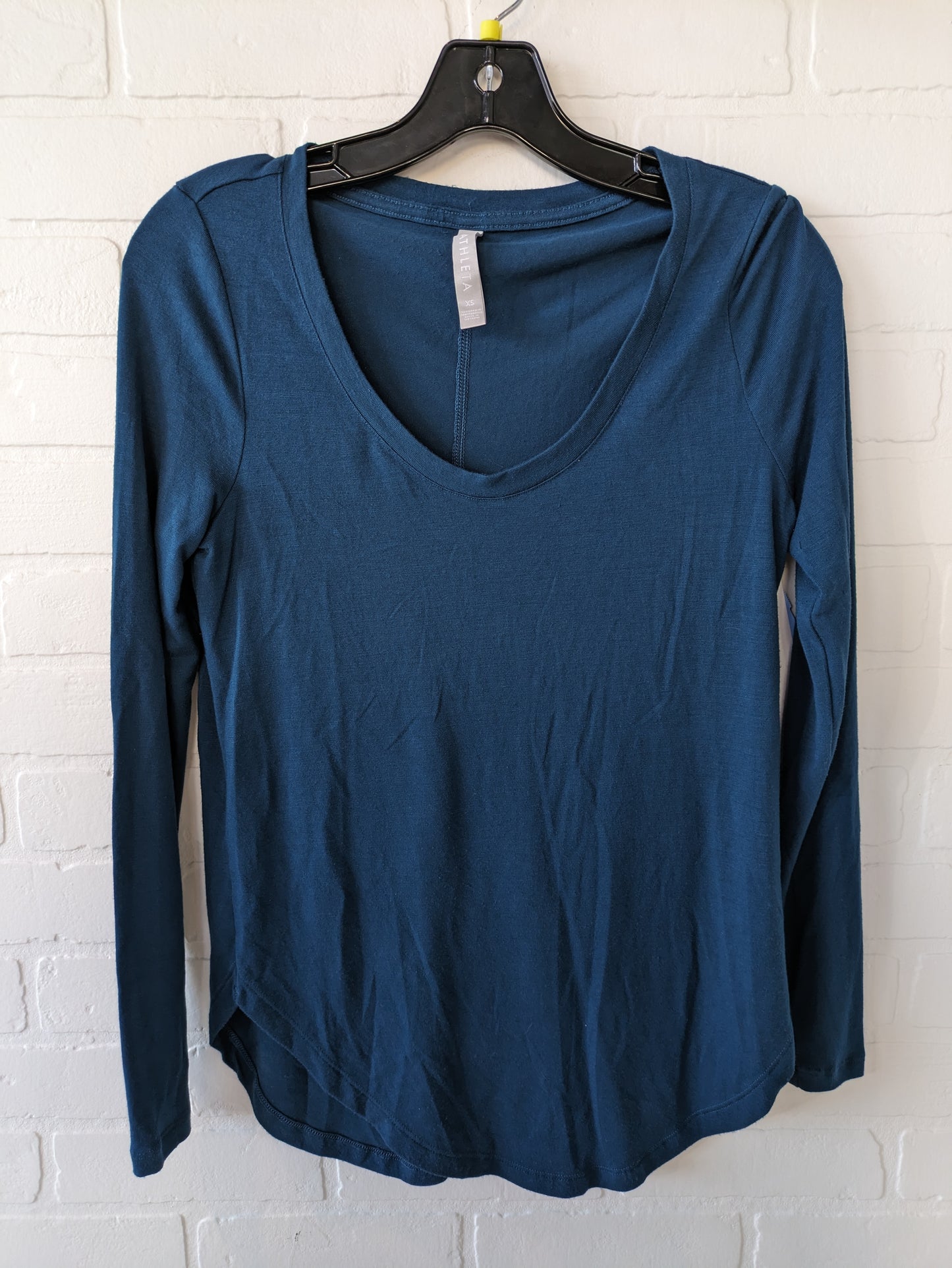 Top Long Sleeve Basic By Athleta  Size: Xs